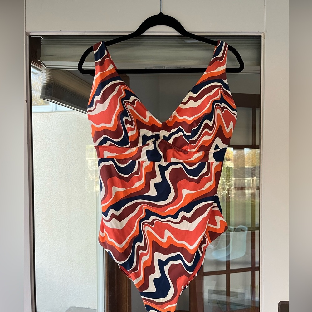 Knix Swim Deep V One Piece (XL+)with Sarong (M/L)